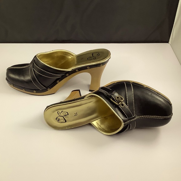 NWOT Fashion Bug Dinah Black Faux Leather Wood Platform Clog Heels 7.5 - Picture 10 of 16